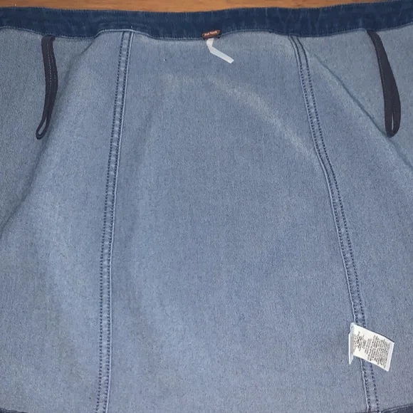 FREE PEOPLE stretch denim zip up mini - Picture 5 of 6
